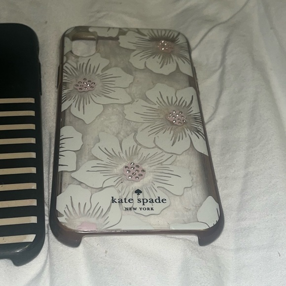 3 Kate Spade Phone Cases - Picture 8 of 15